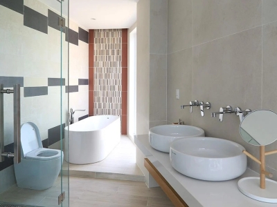 Lưu ý quan trọng khi chọn gạch ốp lát phòng tắm