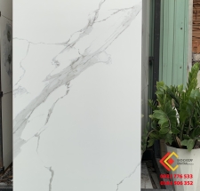 Gạch 60x120 màu trắng sọc ốp nhà villa sang trọng